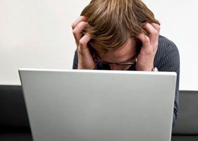 Antivirusii falsi te pot lasa cu contul gol! Ai grija ce descarci de pe Internet! VIDEO Antivirusii Falsi Te Pot Lasa Cu Contul Gol Ai Grija Ce Descarci De Pe Internet Video