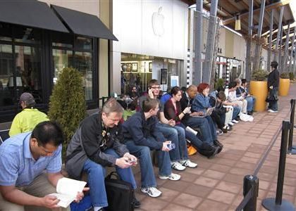 UPDATE: 1 milion de iPad 2 vandute in 4 zile 500 000 De Ipad 2 Vandute In 4 Zile