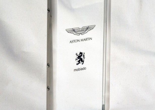 Aston Martin pregateste un telefon mobil cu care redefineste notiunea de FITZE Cum Vertu Nu Ma Aston Martin