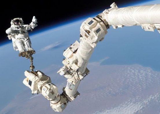 Astronautii ar vrea sa joace jocuri video. Cum merge netul pe Statia Spatiala? Astronautii Ar Vrea Sa Joace Jocuri Video Cum Merge Netul Pe Statia Spatiala