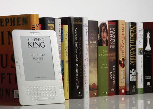 Amazon pregateste 2 Kindle-uri si o tableta Amazon Pregateste 2 Kindle Uri Si O Tableta