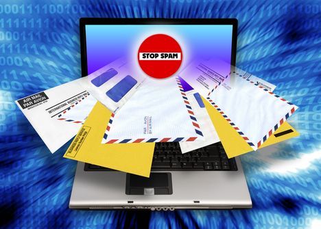 Infractiuni informatice! 10 ani inchisoare pentru spam pe Facebook 10 Ani Inchisoare Pentru Spam Pe Facebook