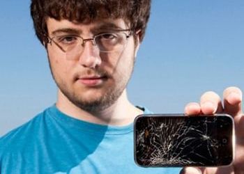 Un hacker te invata sa spargi un iPhone in 5 secunde Un Hacker Te Invata Sa Spargi In Iphone In 5 Secunde