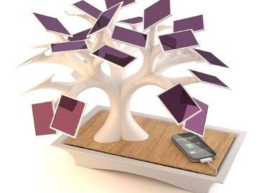 VIDEO Un bonsai electric iti incarca telefonul Incarcatorul Ecologic Pentru Telefoane Mobile