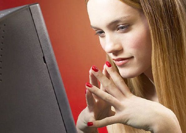 Firmele te verifica la sange pe Internet inainte sa te angajeze Firmele Te Verifica Pe Internet Inainte Sa Te Angajeze