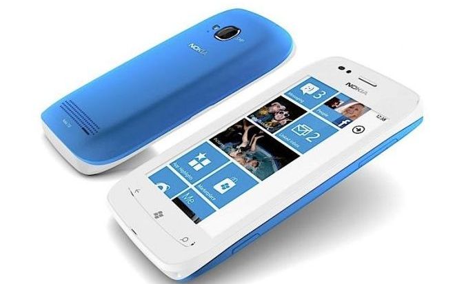 VIDEO Nokia Lumia 710, un smartphone care stie multe si costa putin. Vezi caracteristicile si pretul Video A Fost Lansat Nokia Lumia 710 Cu Windows Phone 7 5 Mango Vezi Caracteristicile Tehnice Complete