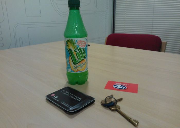 GALERIE FOTO Cat de buna e camera de pe Nokia Lumia 800? Diferente URIASE fata de Samsung Galaxy S II si iPhone 4S Galerie Foto Cat De Buna E Camera Noului Nokia Lumia 800 Diferente Uriase Fata De Samsung Galaxy S Ii