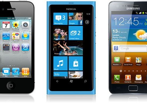 A fost ales telefonul anului 2011! Afla castigatorul: Nokia Lumia 800, iPhone 4 sau Samsung Galaxy S II? A Fost Ales Telefonul Anului 2011