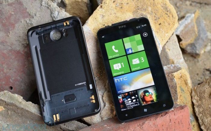 HTC Titan Video Review Htc Titan Telefonul Mango 7 5 Cu Cel Mai Mare Display 4 7 Inch 1