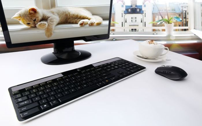 Tastatura solara de la Logitech e premiata Tastatura Solara De La Logitech E Premiata