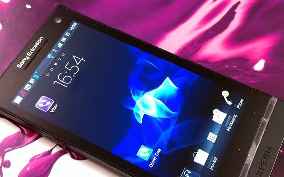 Sony Ericsson Xperia Arc HD Galerie Foto Sony Ar Putea Lansa In Ianuarie Un Smartphone De 4 3 Inch Cu Procesor Quad Core Si Camera
