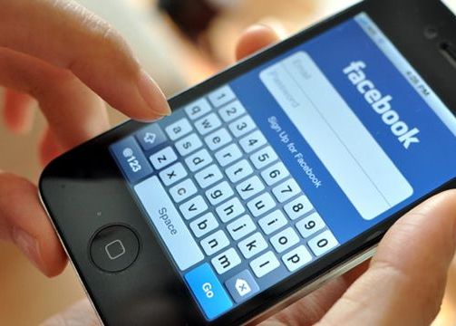 Facebook, in topul aplicatiilor instalate pe smartphone-uri Facebook In Topul Aplicatiilor Instalate Pe Smartphone Uri