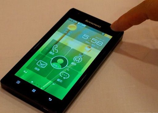 Lenovo K800 Video Primul Intel Phone Cu Procesor Atom De 1 6 Ghz Si Display De 4 5 Inch