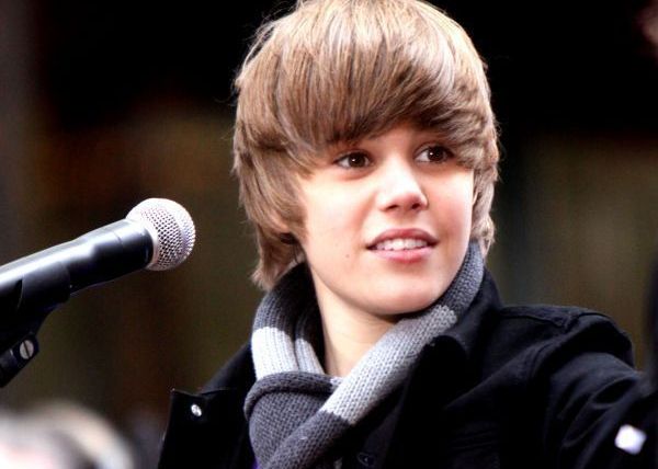 Justin Bieber devine robot, iar will.i.am porneste intr-o misiune imposibila Justin Bieber Devine Robot Iar Will I Am Incepe O Misiune Imposibila