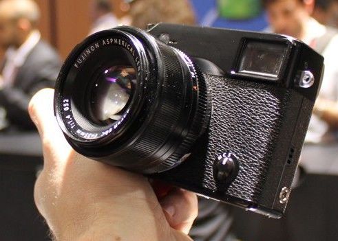 Fujifilm X-Pro 1. Cel mai bun aparat foto de la CES, lansat in Romania in premiera pe Europa de Est Fujifilm X Pro 1 Cel Mai Bun Aparat Foto De La Ces Lansat In Romania In Premiera Pe Europa De Est