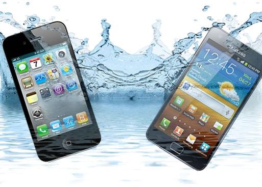 VIDEO Galaxy S III si iPhone 5 rezistente la apa? Vezi cum functioneaza doua tehnologii revolutionare Video Samsung Galaxy S Iii Si Apple Iphone 5 Rezistente La Apa