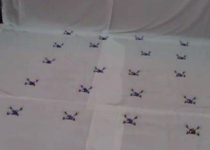 Razboiul Stelelor chiar se apropie :) Americanii au inventat prima armata de DRONE zburatoare! Vezi super VIDEO Razboiul Stelelor Chiar Se Apropie Americanii Au Inventat Prima Armata De Drone Zburatoare Vezi Super