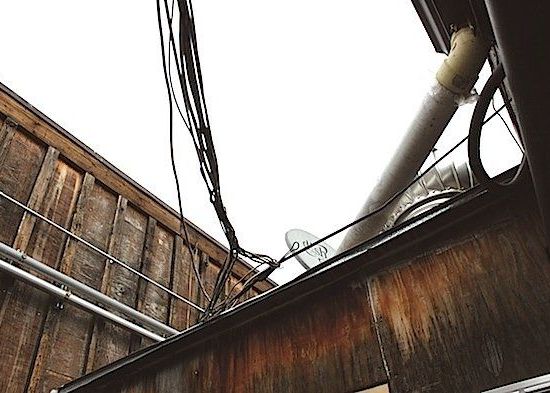 FOTO: Iti vine sa crezi? Tabletele si site-urile de miliarde de euro au fost inventate intr-o BODEGA! Asta e locul secret din Silicon Valley Foto Iti Vine Sa Crezi Tabletele Si Site Urile De Miliarde De Euro Au Fost Inventate Intr O Bodega Asta