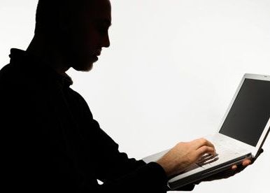 Anonim pe Internet. Cum navighezi fara sa fii vazut si cum afli ce stie Internetul despre tine. VIDEO iLike IT Anonim Pe Internet Cum Navighezi Fara Sa Fii Vazut Si Cum Afli Ce Stie Internetul Despre Tine