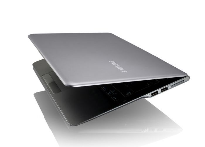 Buturuga mica de la Samsung. Noile Ultrabook Seria 5 vin in Romania Buturuga Mica De La Samsung Noile Ultrabook Seria 5 Vin In Romania