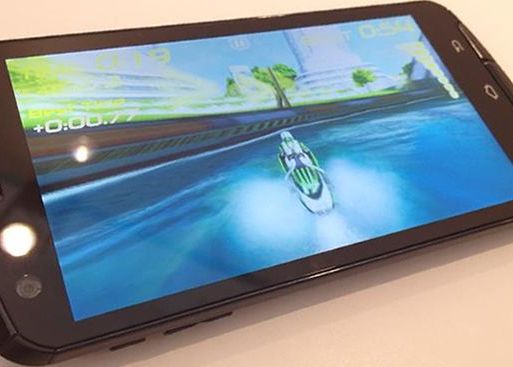 Fujitsu smartphone quad-core Video Cum Arata Smartphone Ul Japonez Quad Core Cu Camera De 13 Megapixeli