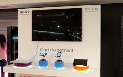 VIDEO Sony Xperia S, smartphone-ul Android cu camera de 12 MP, disponibil in magazine. Vezi pretul