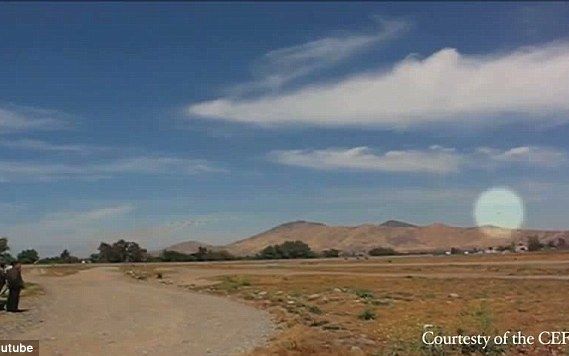 VIDEO FABULOS Un OZN care zbura cu 6.500 km pe ora, surprins din 7 unghiuri. Guvernul, anuntat Imagini Fabuloase Un Ozn Care Zbura Cu 6 500 Km Pe Ora Surprins Din 7 Unghiuri Guvernul Anuntat