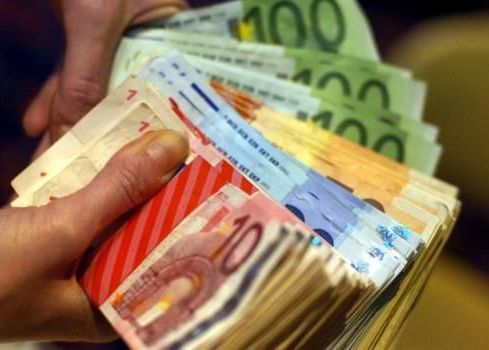 A primit $500.000 de la YouTube! Cum castigi bani cu acest site A Primit 500 000 De La Youtube Cum Castigi Bani Cu Acest Site