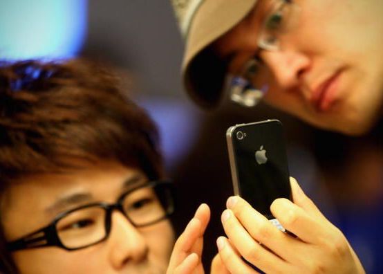 Gest nebunesc! Chinezii fac lucruri radicale pentru un iPhone Gest Nebunesc Chinezii Fac Lucruri Radicale Pentru Un Iphone