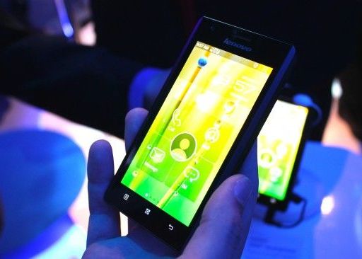 Un virus periculos de mobil iti inregistreaza convorbirile si stie mereu unde te afli Un Virus Periculos De Mobil Iti Inregistreaza Convorbirile Si Stie Mereu Unde Te Afli