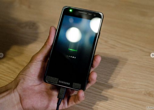 Samsung Galaxy S III surprins in imagini video? Samsung Galaxy S Iii Surprins In Imagini Video