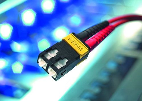Romanii pasesc in epoca vitezei. Netul ajunge la sate, iar numarul conexiunilor broadband creste Romanii Pasesc Epoca Vitezei Netul Ajunge La Sat Iar Numarul Conexiunilor Broadband Creste