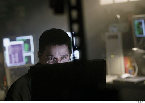 6,5 milioane de parole de LinkedIn, puse pe net de un hacker rus. A ta e pe lista? 6 5 Milioane De Parole De Linkedin Puse Pe Net De Un Hacker Rus