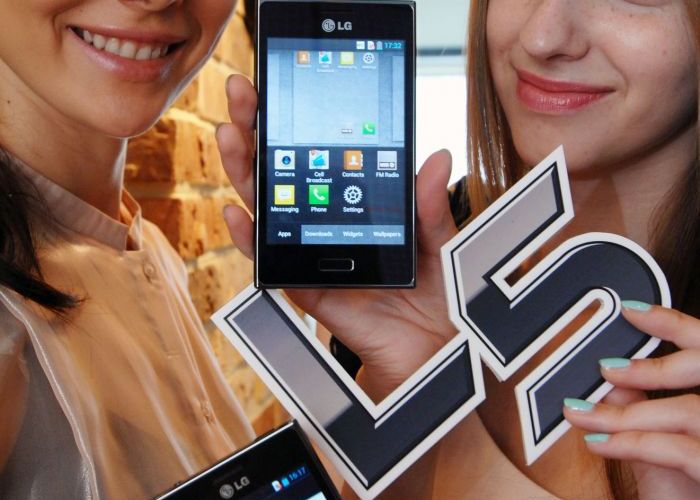 LG Optimus L5 Lg Optimus L5 Un Smartphone Ieftin Cu Ecran Mare