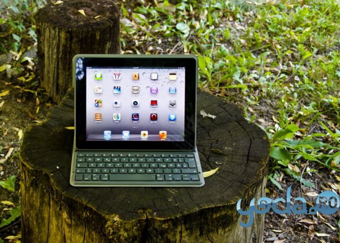 Accesorii pentru iPad: casti Bluetooth si tastatura solara Accesorii De Vara Posesorii De Ipad Casti Bluetooth Si Tastatura Solara