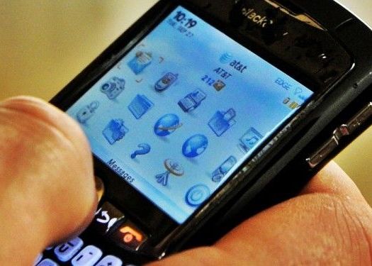 Noile tarife de roaming in tarile UE. Convorbirile si accesul la internet, pana la de 6 ori mai ieftine Noile Tarife De Roaming In Tarile Ue Convorbirile Si Accesul La Internet Pana La De 6 Ori Mai Mici