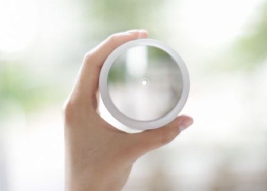 Iris, prima camera foto controlata cu ajutorului ochiului Iris Camera Foto Controlata Cu Ochiul Uman