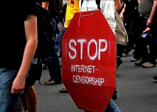 Consiliul pentru Drepturile Omului al ONU a adoptat o rezolutie pentru libera exprimare pe Internet Consiliul Pentru Drepturile Omului Al Onu A Adoptat O Rezolutie Pentru Libera Exprimare Pe Internet