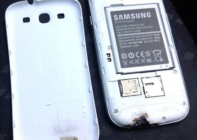 Samsung vine cu declaratii dupa incidentul in care un Galaxy S III a explodat in Irlanda Samsung Vine Cu Declaratii Dupa Telefonul Galaxy S Iii Care A Explodat In Irlanda