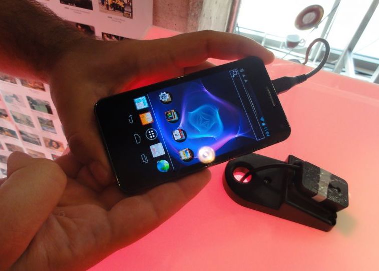 Allview P4 si P5 Alldro. Cum arata dual SIM-urile romanesti care concureaza cu Galaxy S II Allview P4 P5 Alldro