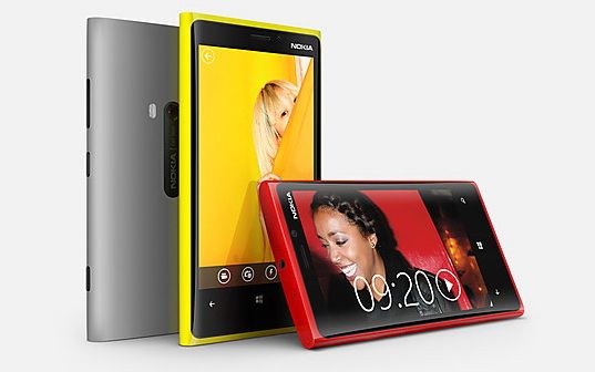 Nokia Lumia 920 Video Nokia Lumia 920 Lansat Oficial Camera Foto Splendida Si Incarcare Prin Aer Pentru Varful De Gama