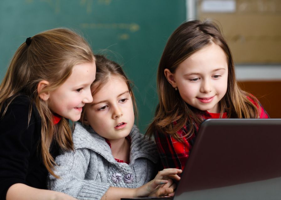 Lectii de programare de la 6 ani in Estonia. Romania pierde trenul? Lectii De Programare De La 6 Ani In Estonia Romania Pierde Trenul