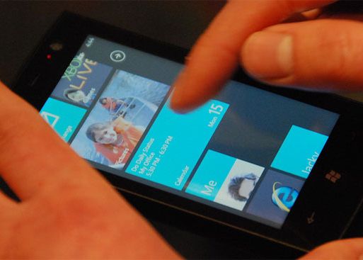 iPhone 5 si Galaxy S III vor avea un rival puternic. Planul secret al Microsoft Iphone 5 Si Galaxy S Iii Vor Avea Un Rival Puternic Planul Secret Al Microsoft