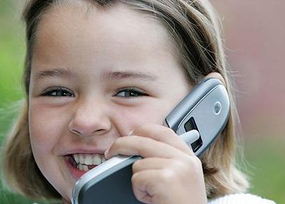 Alarma pe telefoanele mobile. In ce scandal sexual cu minori a fost implicat un site. Ce li se cerea sa faca Alarma Pe Telefoanele Mobile In Ce Scandal Sexual Cu Minori A Fost Implicat Un Site Ce Li Se Cerea Sa