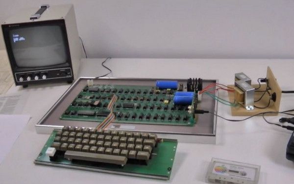 Cel mai scump calculator Apple de pe piata. Cum arata gadgetul de 200.000 dolari  Cel Mai Scump Calculator Apple De Pe Piata Cum Arata Gadgetul De 200 000 Dolari