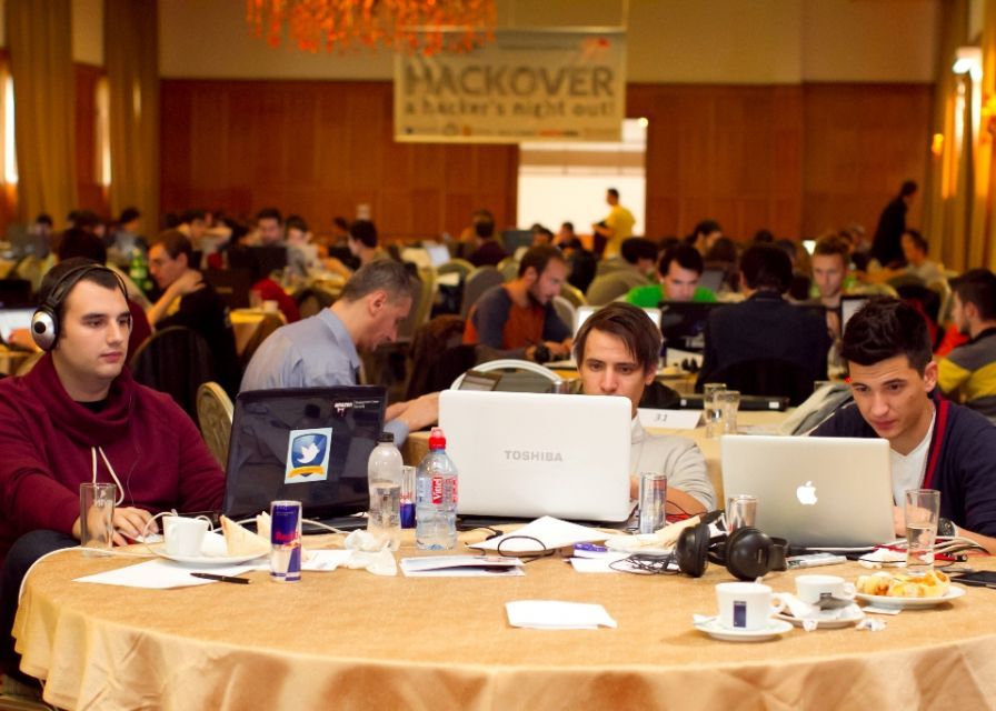 Maraton al hackerilor, in weekend, la Bucuresti. Proiectul genial care a castigat marele premiu Maratonul Hackerilor S A Tinut In Weekend La Bucuresti Proiectul Genial Care A Castigat Marele Premiu