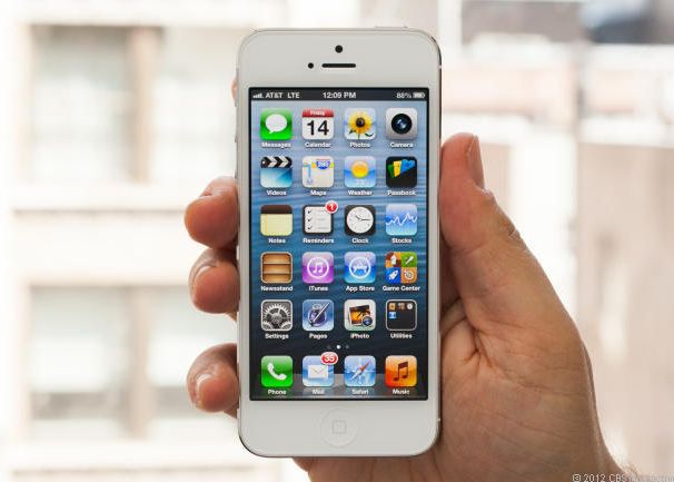 Preturi si oferte pentru iPhone 5 in Romania. Se estimeaza cel putin 1 milion de aparate vandute Preturi Si Oferte Pentru Iphone 5 In Romania Se Estimeaza Cel Putin 1 Milion De Aparate Vandute