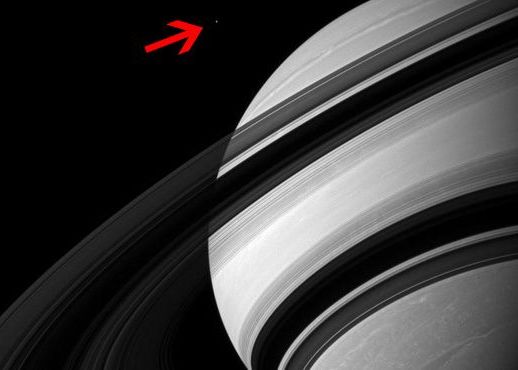 NASA, uimita. Fotografia incredibila pe care o vei privi minute in sir. Ce se afla langa planeta Saturn Nasa Uimita Fotografia Incredibila Pe Care O Vei Privi Minute In Sir Ce Se Afla Langa Planeta Saturn 1