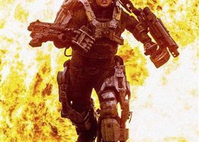 Tom Cruise se pregateste pentru Apocalipsa: actorul apare intr-un costum robotizat in prima imagine din filmul SF All You Need Is Kill Tom Cruise Se Pregateste Pentru Apocalipsa Actorul Apare Intr Un Costum Robotizat In Prima Imagine Din