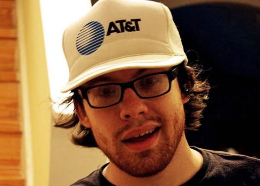 5 ani de inchisoare si 250.000 dolari amenda. Soarta unui tanar hacker care a spart 120.000 de conturi de iPad 5 Ani De Inchisoare Si 250 000 Dolari Amenda Soarta Unui Tanar Hacker Care A Spart 120 000 De Conturi